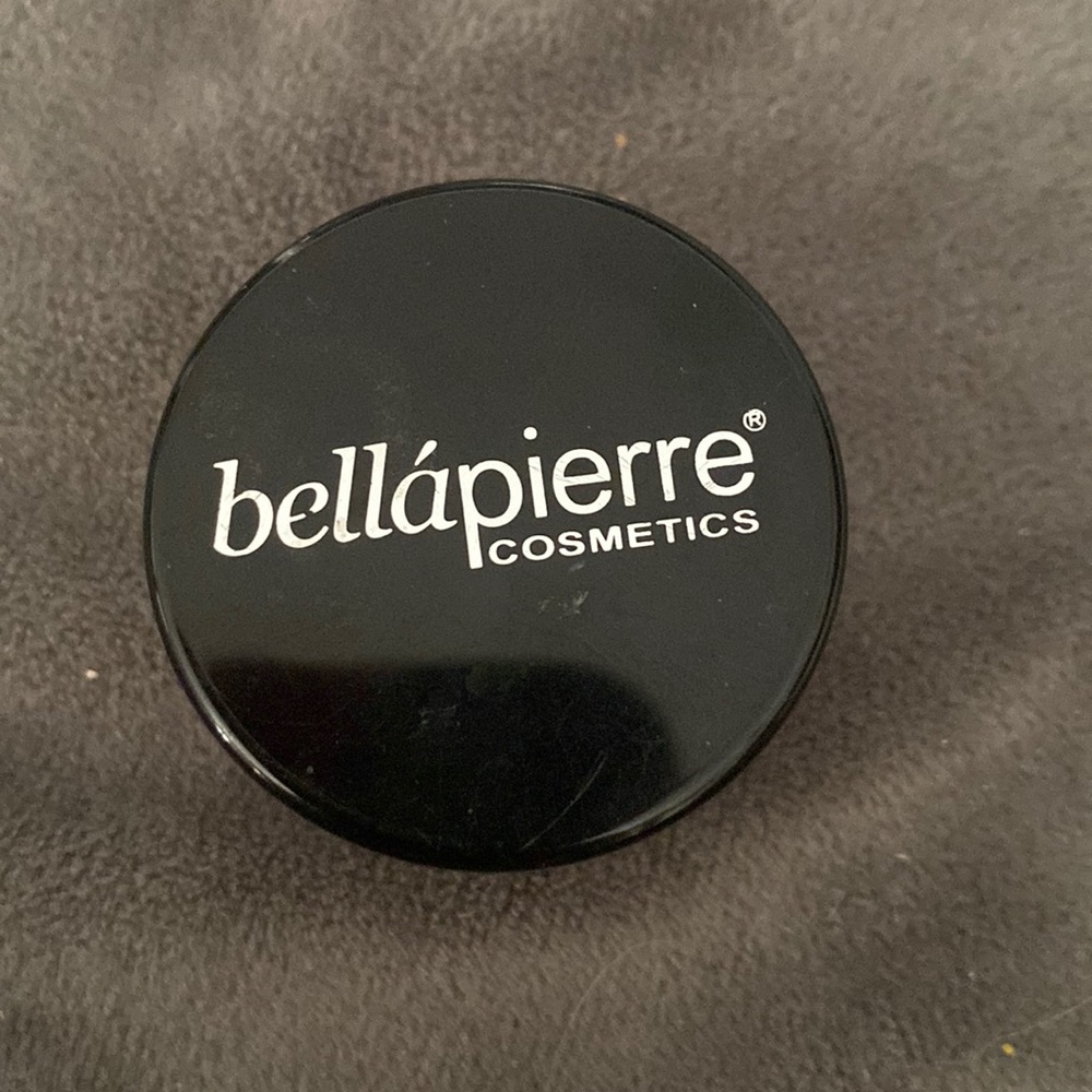 Bella Pierre contour